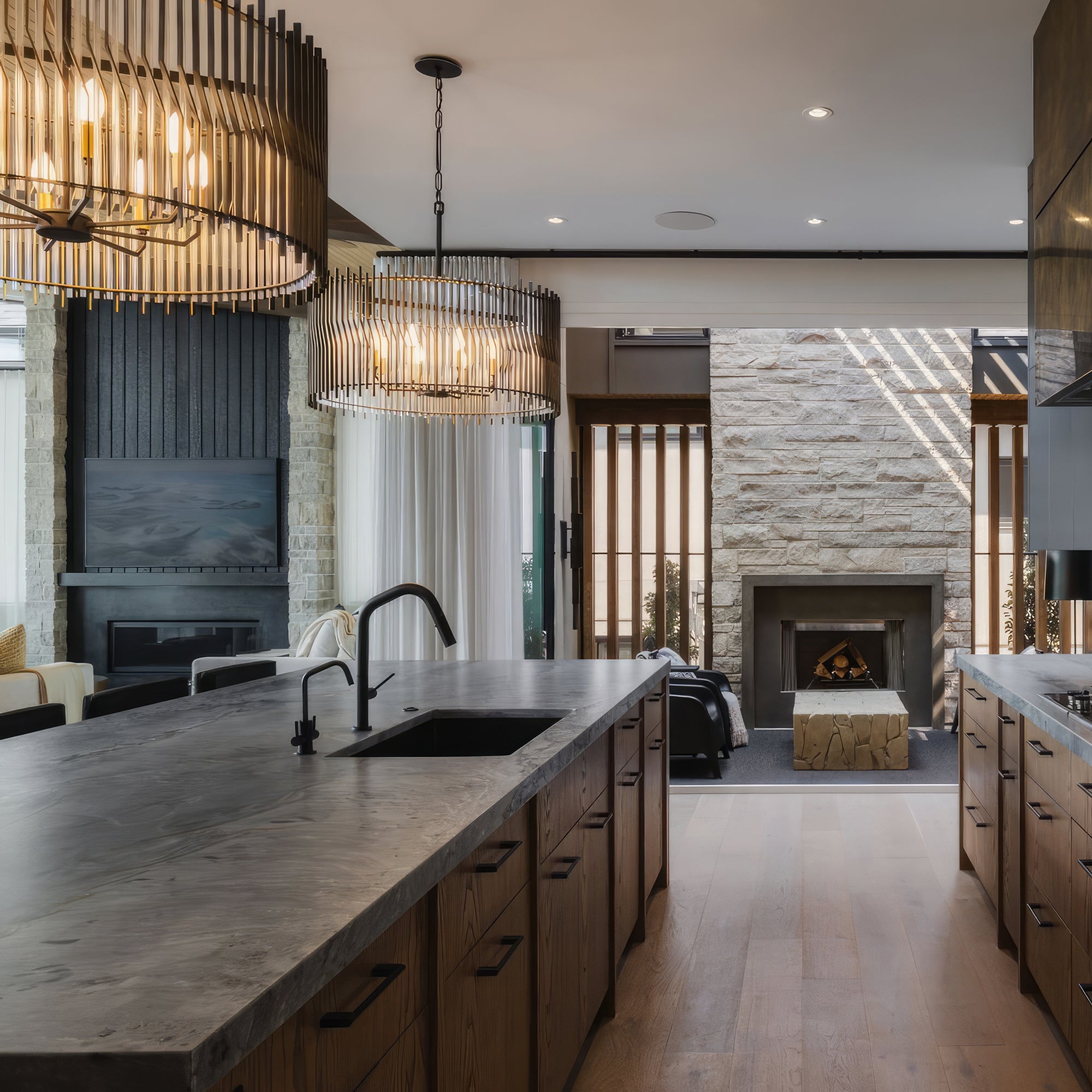 Park Row Pendant - Matte Black/French Gold