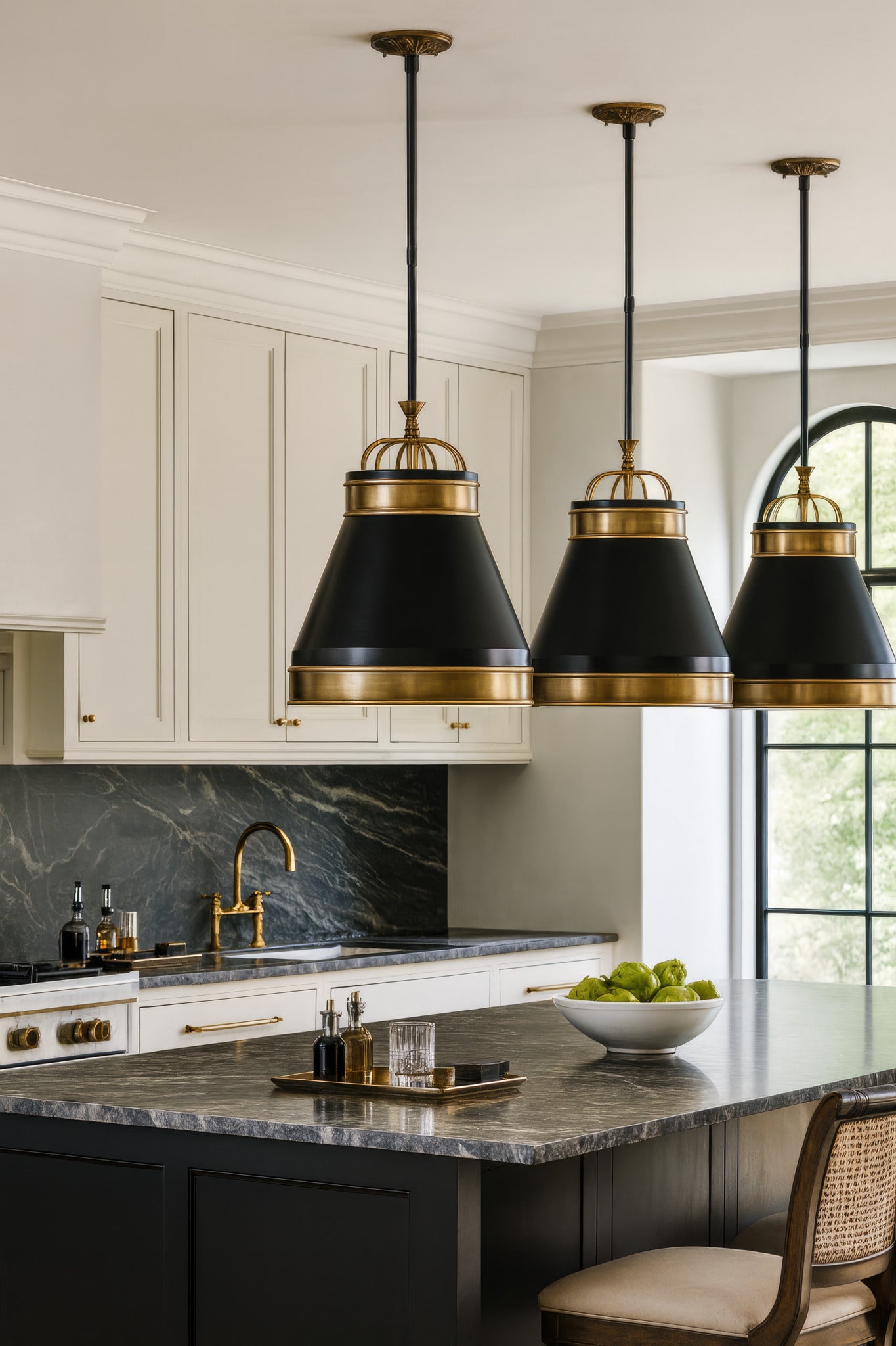Savarin 1 Light Medium Pendant - Heritage Black/Heritage Bronze