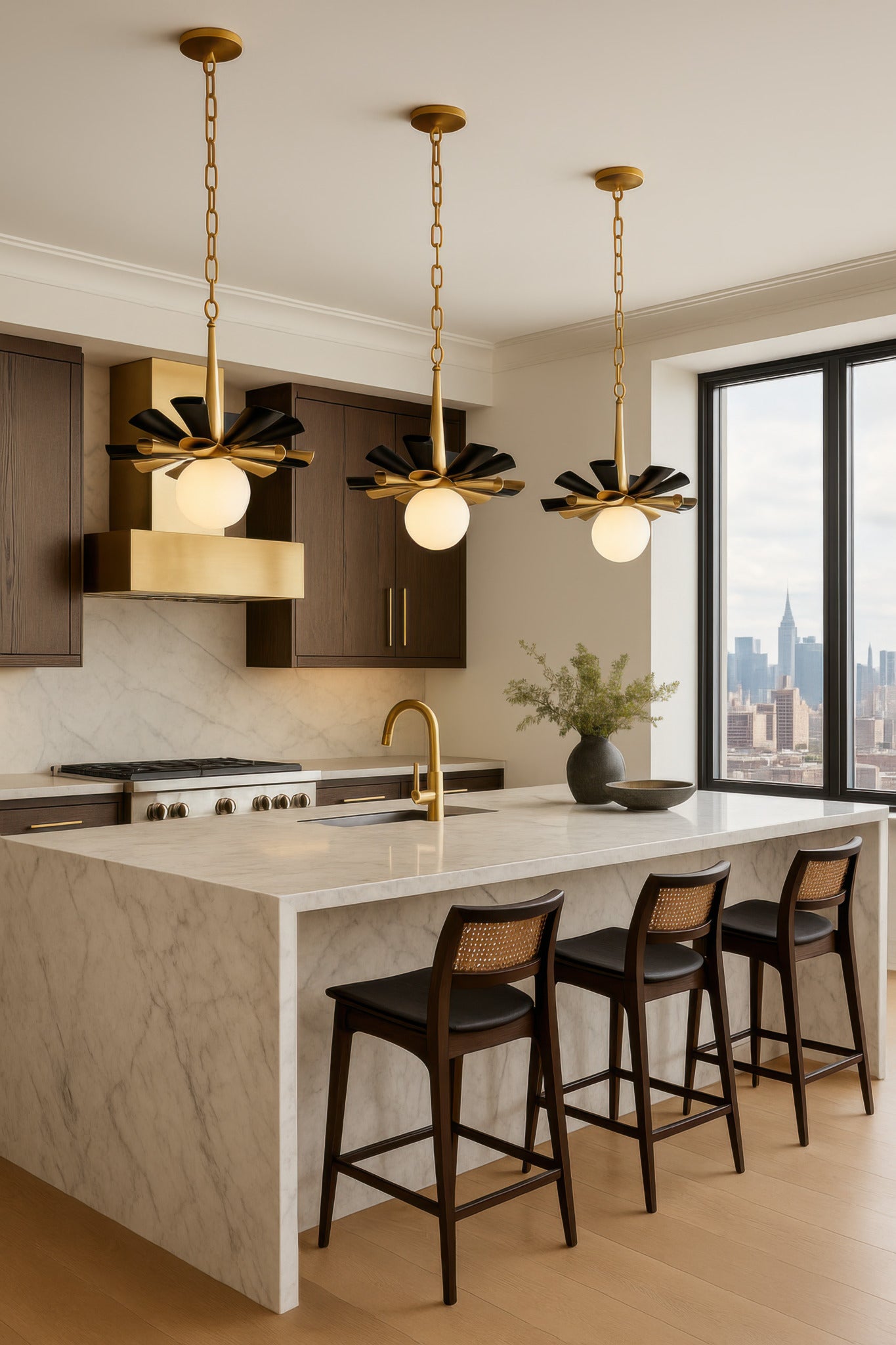 Daphne 1-Light Small Pendant - Matte Black/French Gold