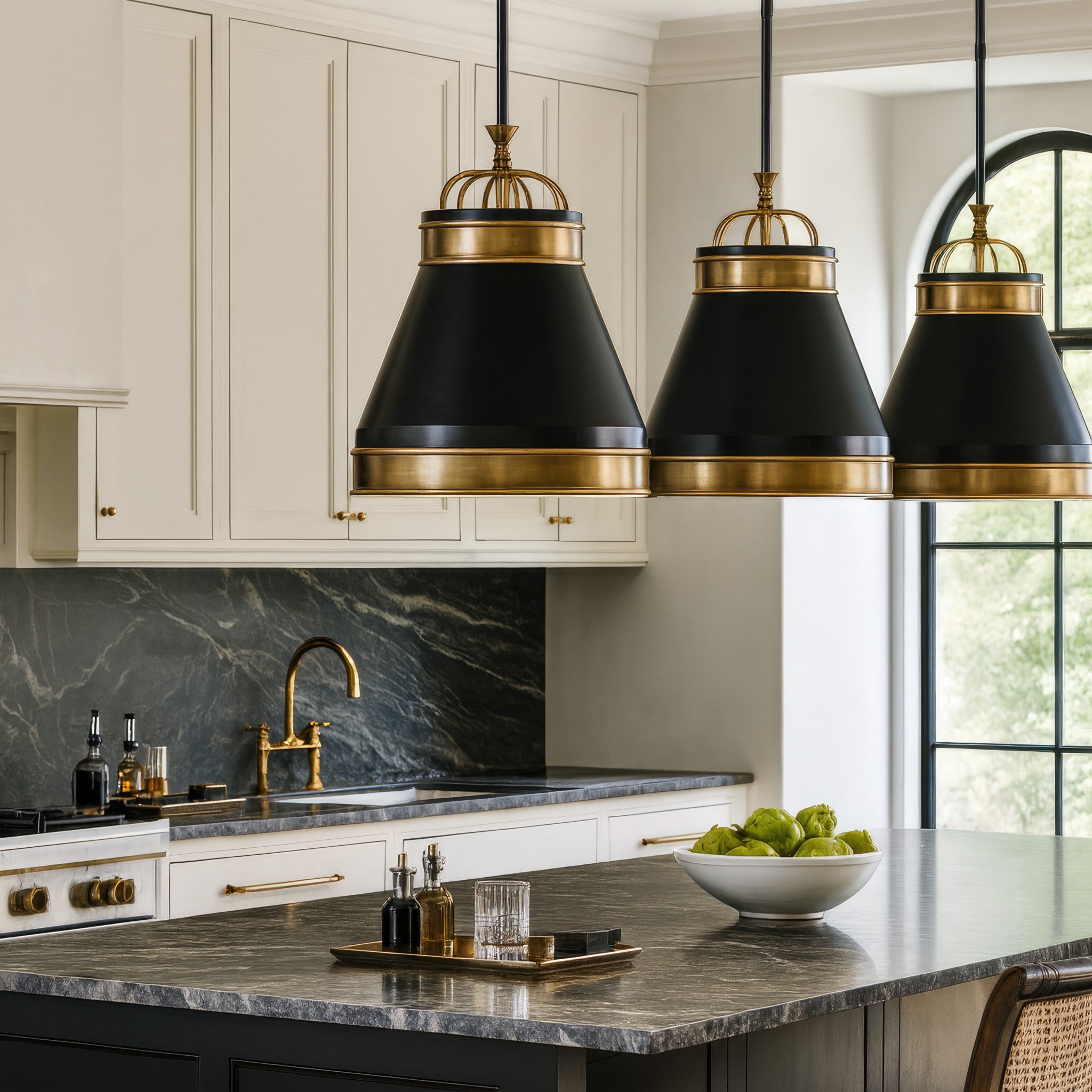 Savarin 1 Light Medium Pendant - Heritage Black/Heritage Bronze